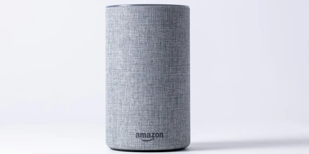Amazon lansează Echo Show 16: ecran inteligent cu Fire TV