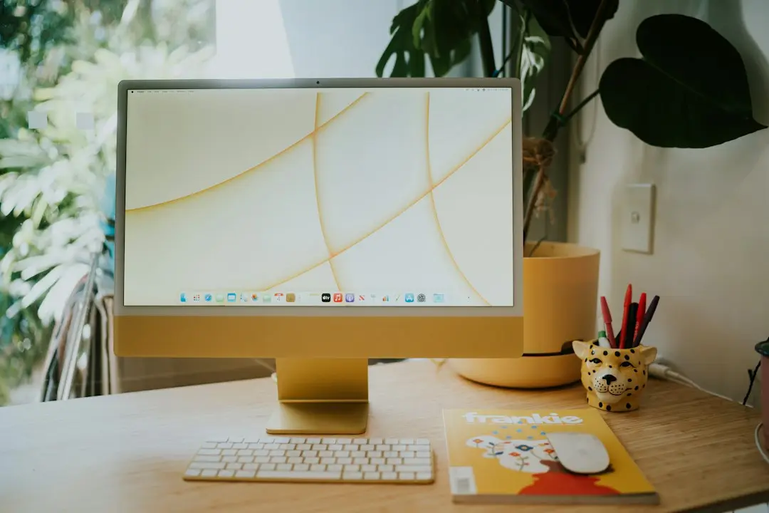 Apple lansează iMac cu cip M6, Ethernet mai rapid și wireless N1