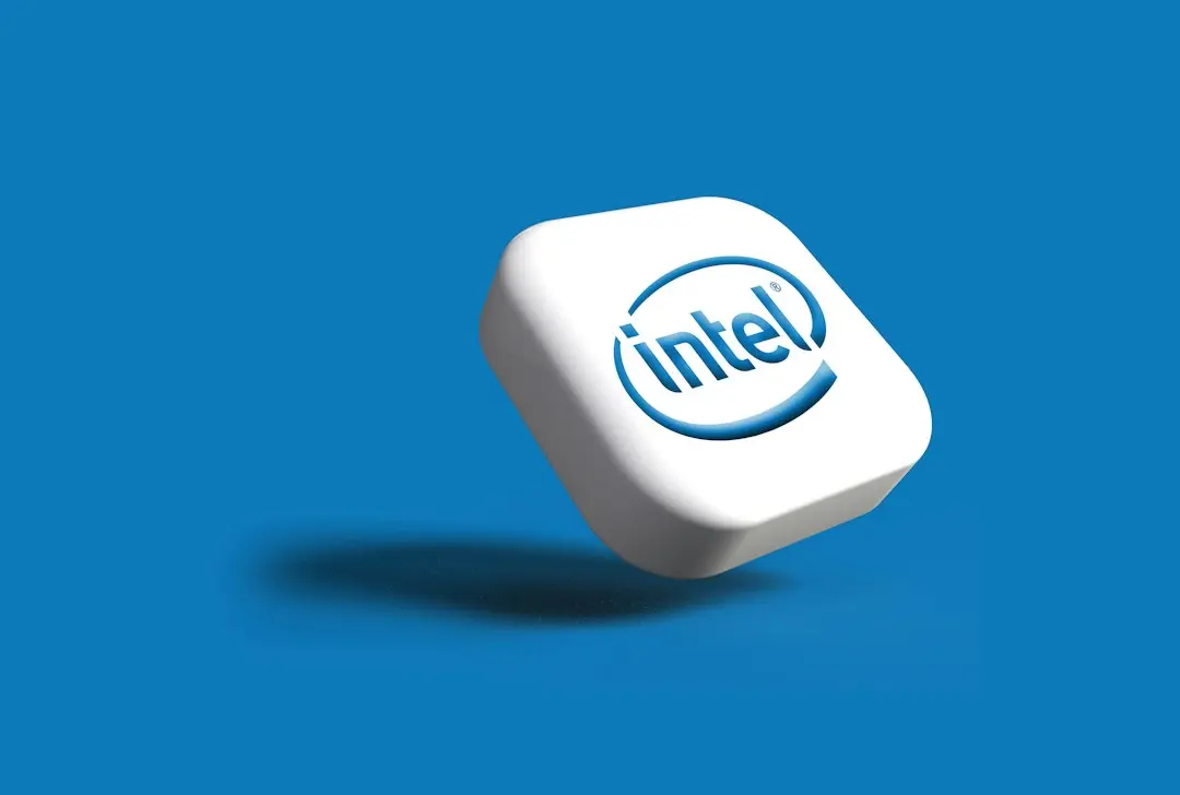 Acțiunile Intel prăbușesc cu 20% după prognoza slabă de venituri