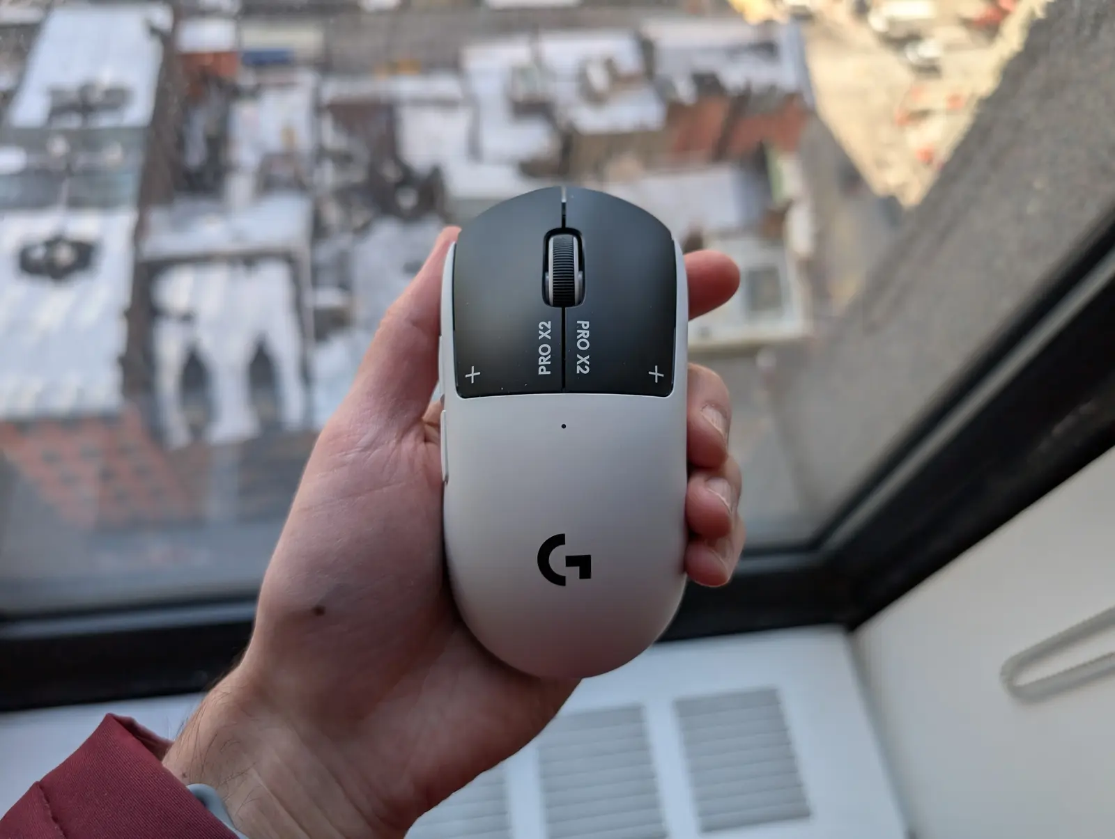 Logitech G Pro X2 Superstrike: ofertă refurbished cu 35% reducere
