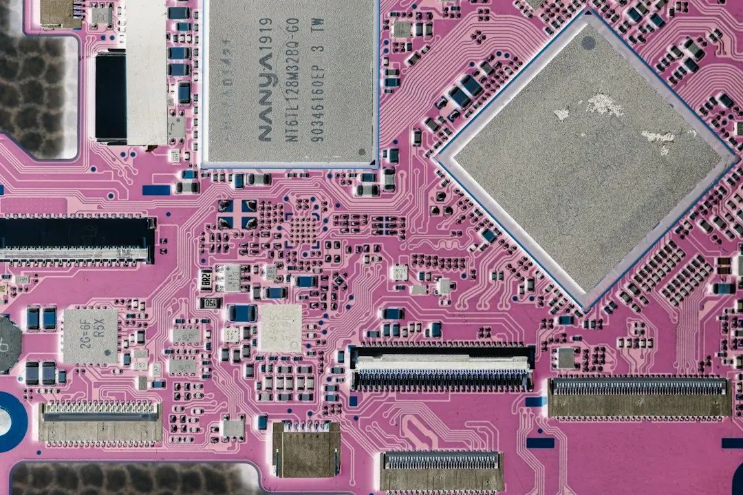 Tendințe în designul de semiconductori și provocările din producție