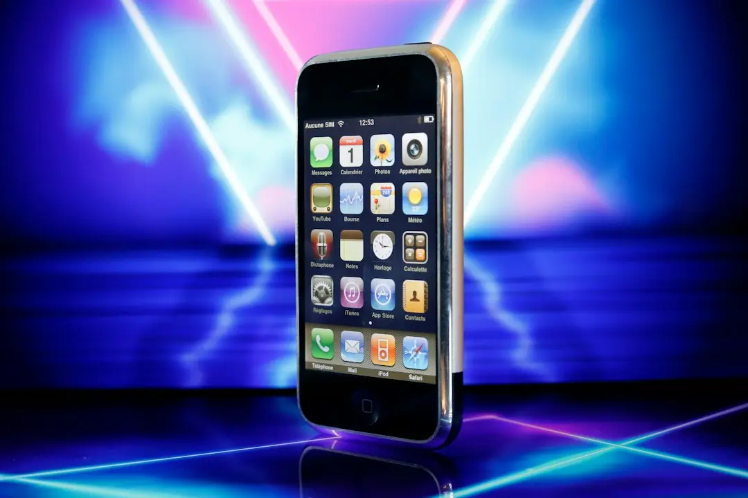 Cum să transformi iPhone-ul într-un computer retro din anii '80