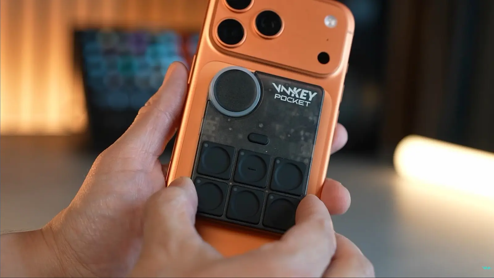 Voce de studio pe telefon: Gadgetul care schimbă regulile în gaming și streaming